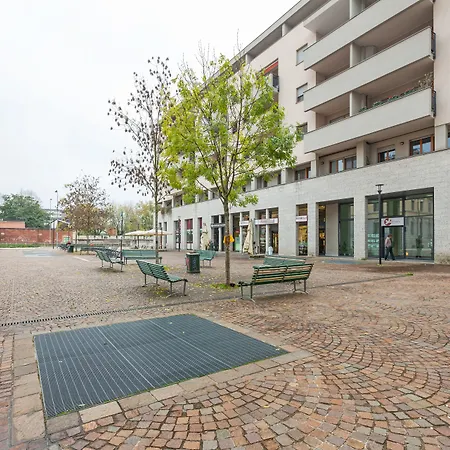 Savona District Terrace Flat-2